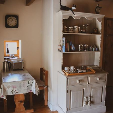Гостевой дом Les Puvinieres Breuil-Barret Экстерьер фото